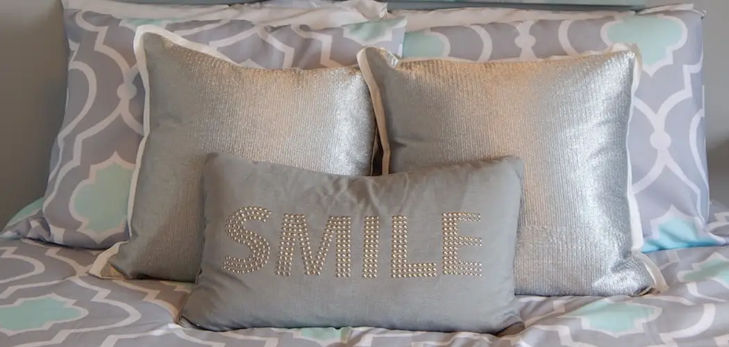 How To Arrange Pillows On Queen Bed 10 Easy Methods 2024